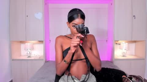 stefannyevans_ online show from May 13, 1:32 pm