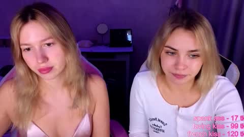 Stefany and Bettany online show from November 18, 5:05 pm