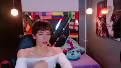 stefany piink online show from June 14, 2:52 pm