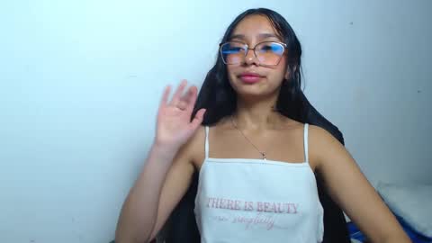 Stefanny lopez online show from March 6, 12:09 pm