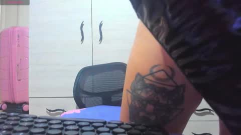 stefanyhorny69 online show from March 28, 5:03 pm