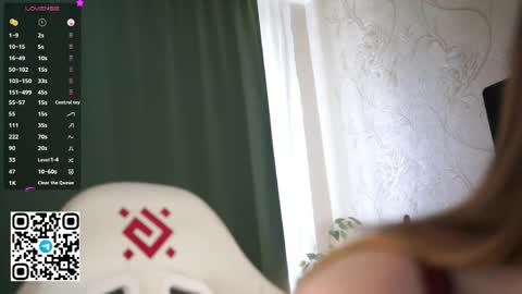 Stella online show from April 2, 10:33 am