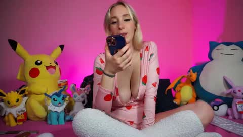 StellaCinderella online show from February 2, 7:21 pm