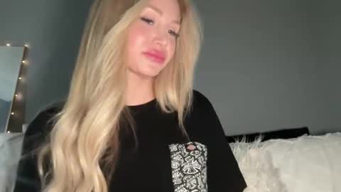 Stella Bella online show from March 3, 12:48 am