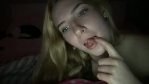 Snapshot of stelladams chatting on December 18, 9:47 am stelladams online show from December 18, 9:47 am