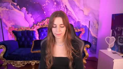 stellahoneywell online show from November 17, 2:08 pm