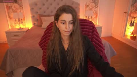 stellahoneywell online show from December 16, 3:18 pm