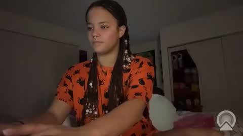 stells online show from November 12, 6:27 am