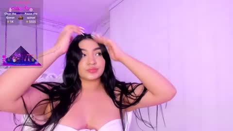 Snapshot of stephania_diamond chatting on February 19, 9:58 pm         online show from February 19, 9:58 pm