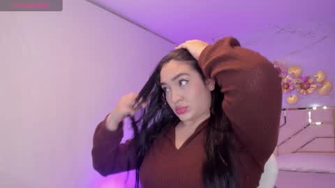 Snapshot of stephania_diamond chatting on March 4, 2:06 am         online show from March 4, 2:06 am