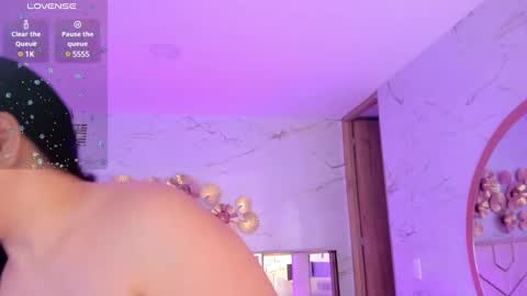 Snapshot of stephania_diamond chatting on March 5, 5:07 am         online show from March 5, 5:07 am