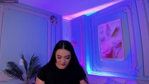 Snapshot of stephania_diamond chatting on October 28, 2:23 am         online show from October 28, 2:23 am