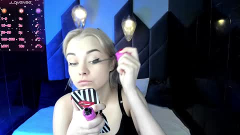 Stephanie Sea online show from February 24, 2:04 pm