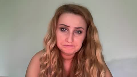 Stephany online show from June 22, 3:30 pm