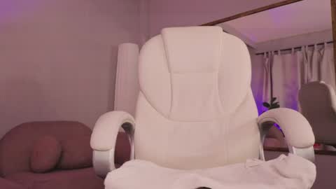 stephany_harlot online show from April 1, 11:34 pm