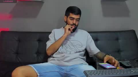 Snapshot of stephenbrown_ chatting on September 27, 8:28 pm    ................     online show from September 27, 8:28 pm