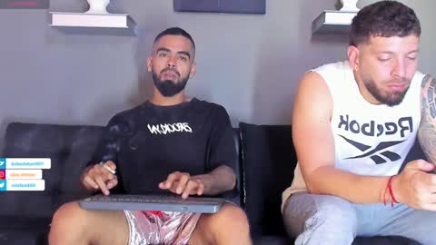 Snapshot of stephenbrown_ chatting on January 29, 2:32 pm    ................     online show from January 29, 2:32 pm