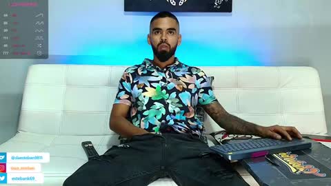 Snapshot of stephenbrown_ chatting on January 28, 5:00 am    ................     online show from January 28, 5:00 am