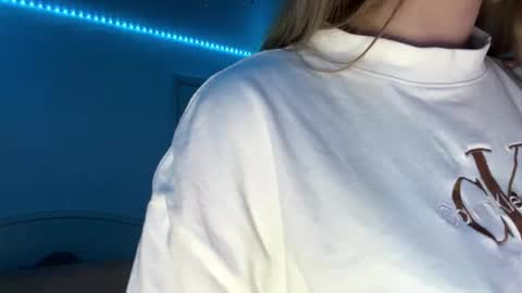 Stef online show from March 13, 2:20 pm