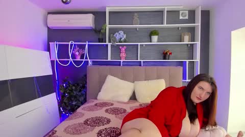 Stephie online show from February 1, 6:43 am