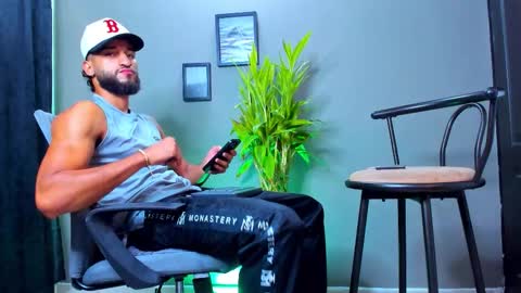 Steve  online show from October 10, 7:19 pm