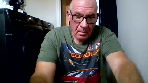 stevejons47 online show from August 5, 5:32 pm