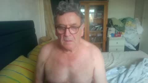 slave for computer control online show from July 3, 5:23 am