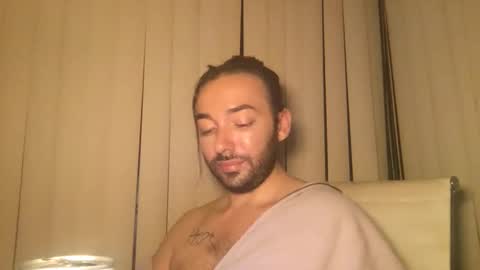 Snapshot of stevey_94 chatting on September 20, 1:30 am gay tease online show from September 20, 1:30 am