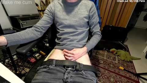 stevie_grey online show from April 6, 7:37 pm