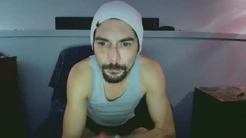 steviecombes01 online show from January 11, 10:49 pm