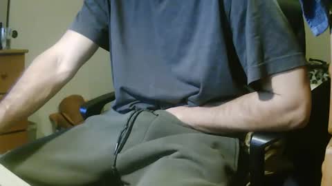 Snapshot of stevo69697 chatting on January 2, 4:41 am Chillguy online show from January 2, 4:41 am