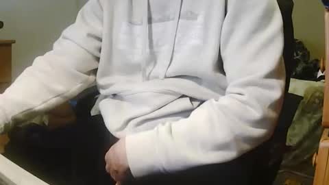 Snapshot of stevo69697 chatting on December 29, 6:49 pm Chillguy online show from December 29, 6:49 pm