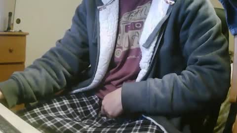 Snapshot of stevo69697 chatting on December 2, 6:24 am Chillguy online show from December 2, 6:24 am