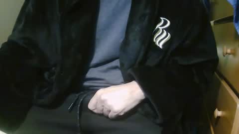 Snapshot of stevo69697 chatting on January 9, 5:02 am Chillguy online show from January 9, 5:02 am