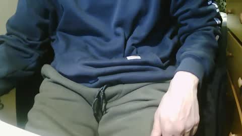 Snapshot of stevo69697 chatting on January 27, 4:52 am Chillguy online show from January 27, 4:52 am