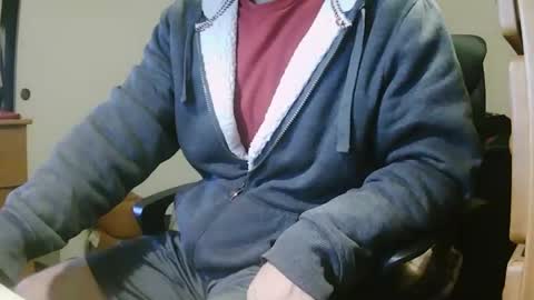 Snapshot of stevo69697 chatting on December 14, 6:13 am Chillguy online show from December 14, 6:13 am