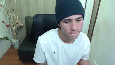 Stich online show from February 10, 2:09 pm