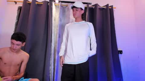 Stiven  brendan online show from May 8, 1:22 am