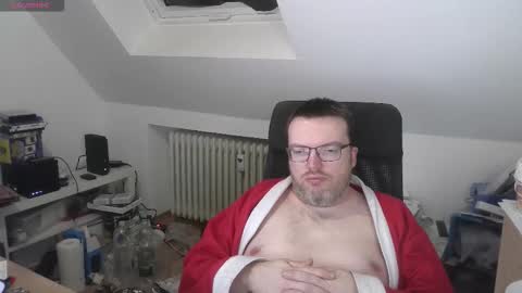 Oliver online show from December 22, 9:10 pm