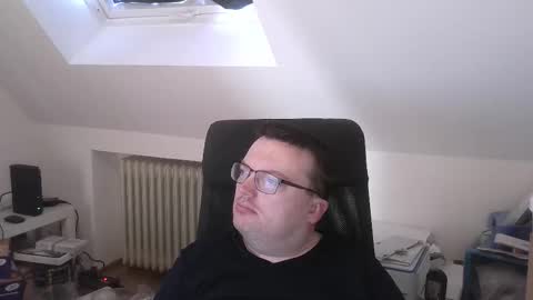 Oliver online show from March 25, 6:53 am