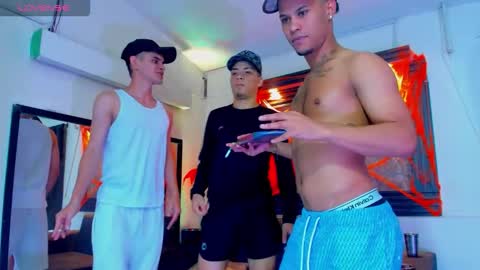 friends online show from October 30, 4:35 am