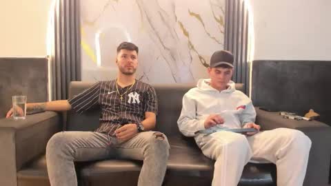 friends online show from March 14, 5:11 am