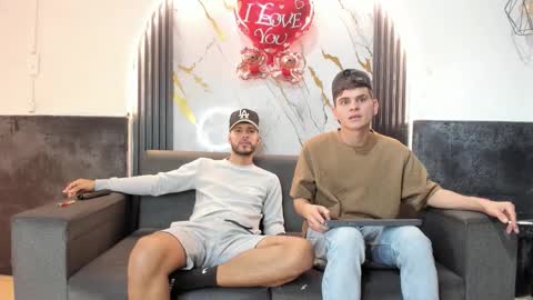 friends online show from February 16, 8:01 am