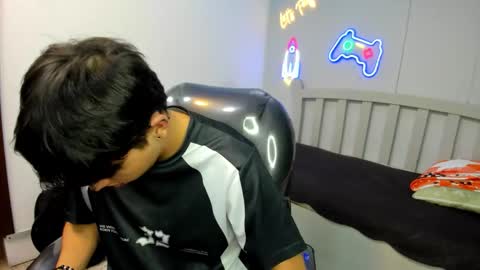 Stiwen online show from December 3, 1:01 pm