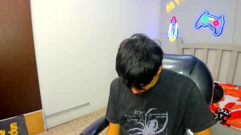 Stiwen online show from October 17, 3:05 pm