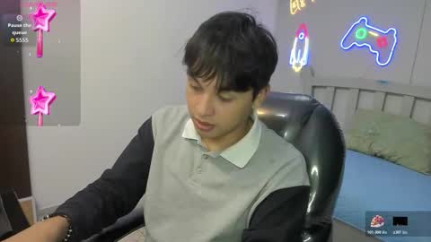 Stiwen online show from December 17, 7:53 pm