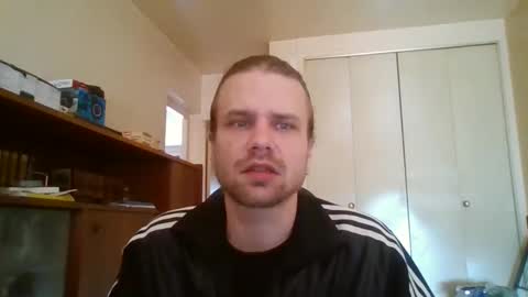 stockingsnfeet online show from April 29, 8:19 am