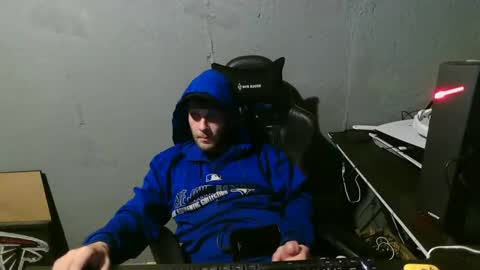 Snapshot of stonedpanda77 chatting on December 26, 5:15 am stonedpanda77 online show from December 26, 5:15 am