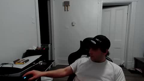 stonedpanda77 online show from February 27, 12:25 am