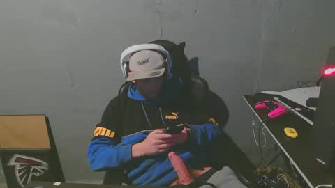 Snapshot of stonedpanda77 chatting on December 24, 2:54 am stonedpanda77 online show from December 24, 2:54 am